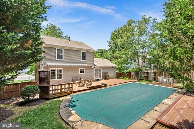 5405 HAMPTON FOREST WAY, Fairfax, VA 22030