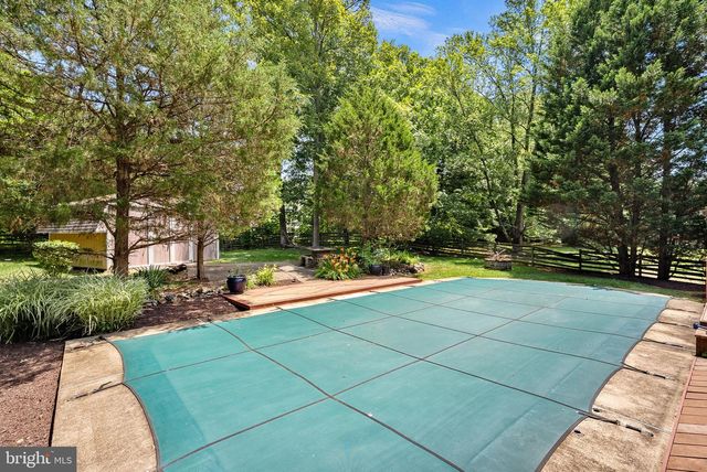 5405 HAMPTON FOREST WAY, Fairfax, VA 22030