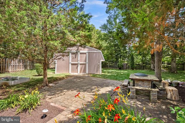 5405 HAMPTON FOREST WAY, Fairfax, VA 22030