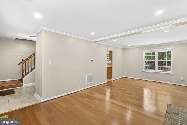 5405 HAMPTON FOREST WAY, Fairfax, VA 22030
