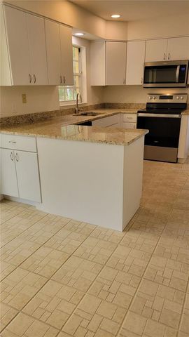 3520 57TH AVENUE CIRCLE W 10, Bradenton, FL 34210