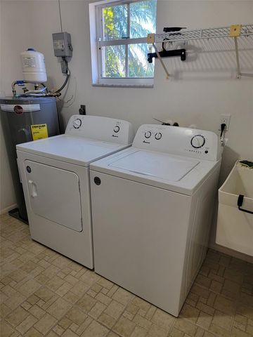3520 57TH AVENUE CIRCLE W 10, Bradenton, FL 34210