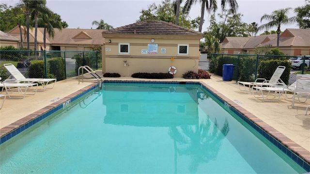 3520 57TH AVENUE CIRCLE W 10, Bradenton, FL 34210
