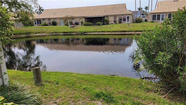 3520 57TH AVENUE CIRCLE W 10, Bradenton, FL 34210
