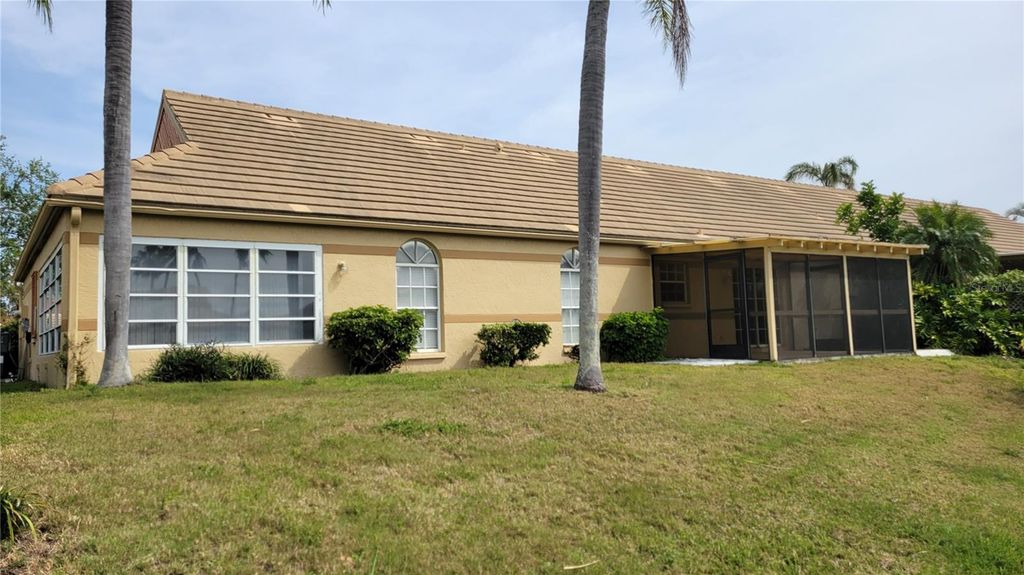 3520 57TH AVENUE CIRCLE W 10, Bradenton, FL 34210