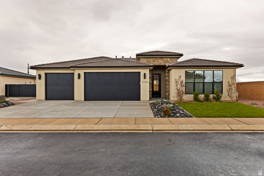 Image 1 of property listing at 3118 S 4800 W #8, Hurricane, UT 84737
