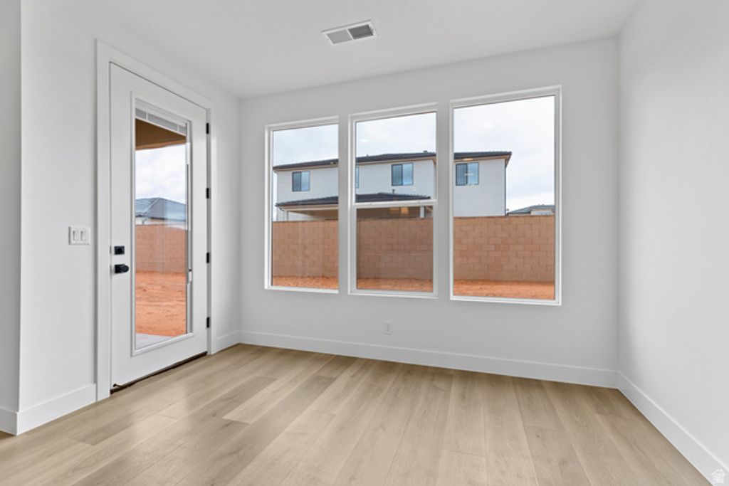 Image 14 of property listing at 3118 S 4800 W #8, Hurricane, UT 84737