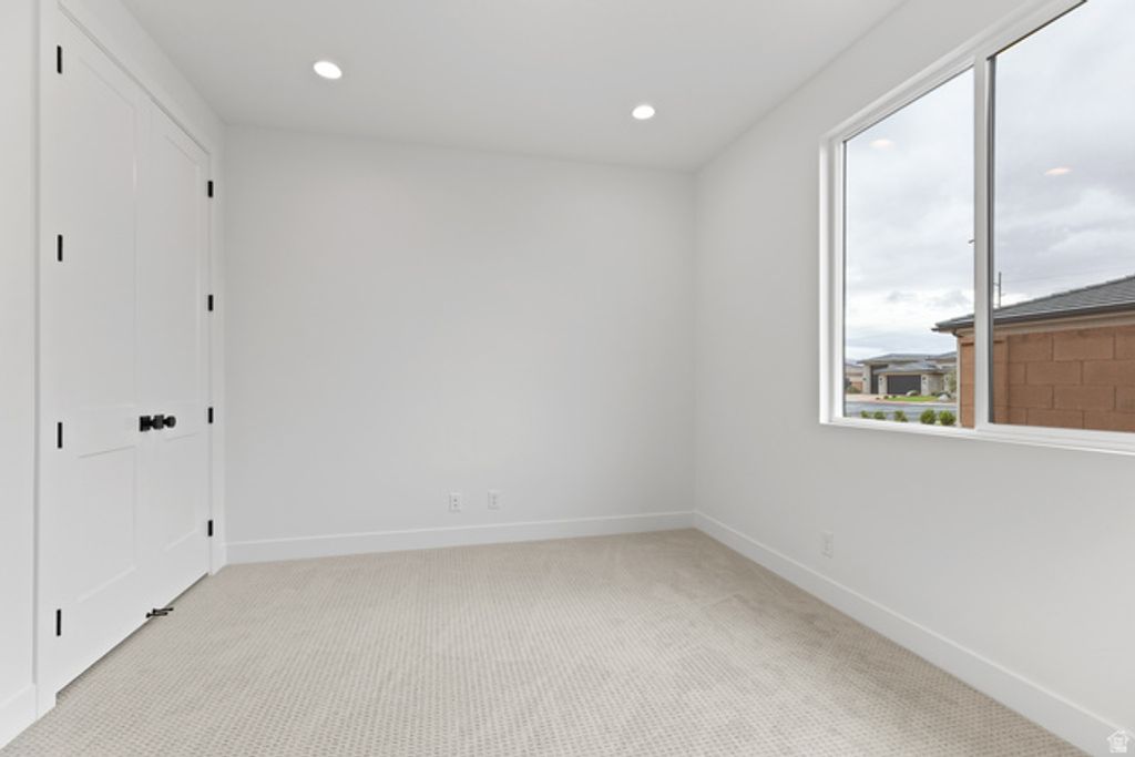 Image 17 of property listing at 3118 S 4800 W #8, Hurricane, UT 84737