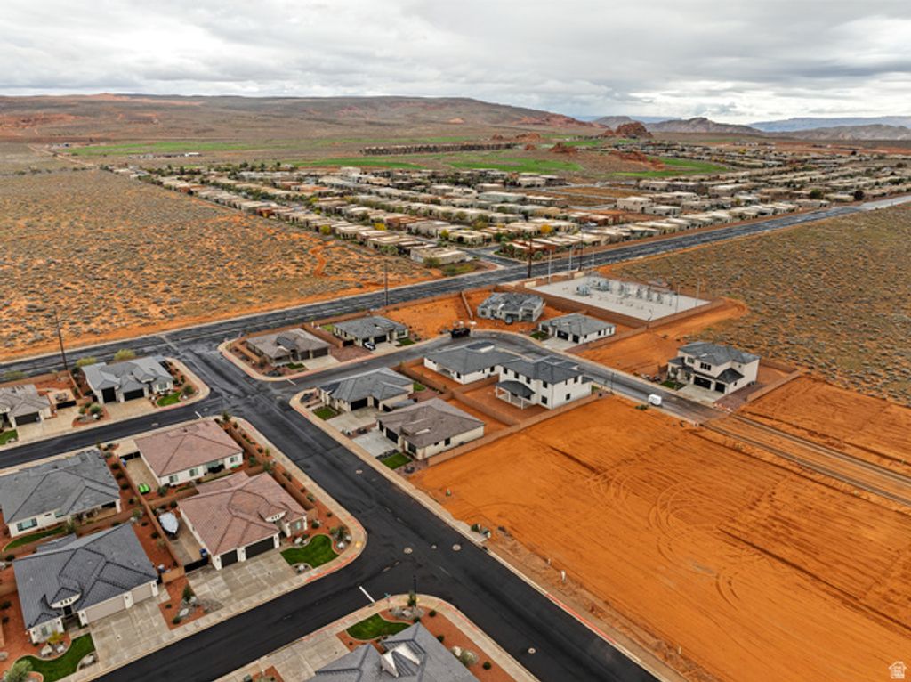Image 32 of property listing at 3118 S 4800 W #8, Hurricane, UT 84737