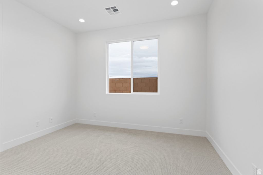 Image 6 of property listing at 3118 S 4800 W #8, Hurricane, UT 84737