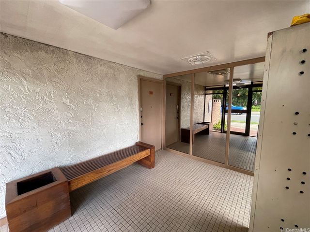 454 Namahana Street 201, Honolulu, HI 96815