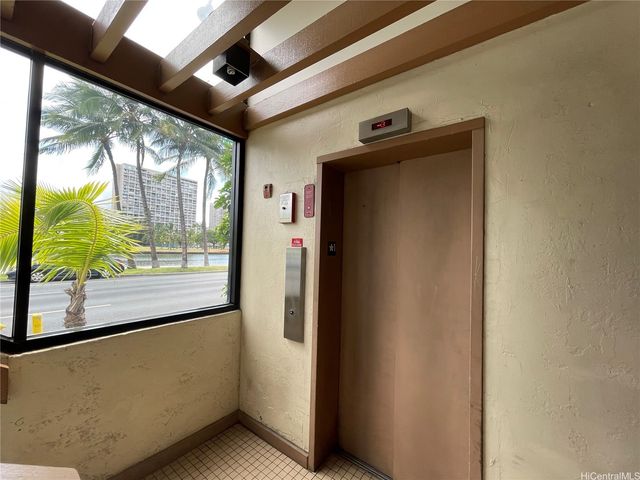 454 Namahana Street 201, Honolulu, HI 96815