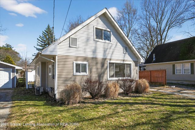 5976 Greenman Street, Haslett, MI 48840