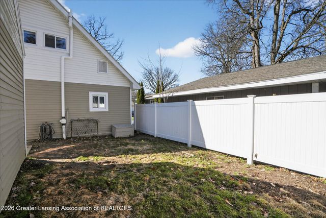 5976 Greenman Street, Haslett, MI 48840