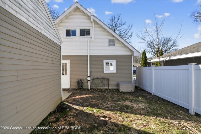 5976 Greenman Street, Haslett, MI 48840