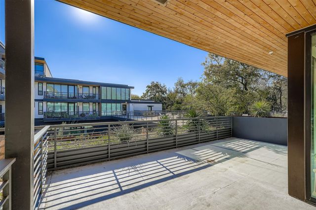 1600 S 1st ST 201, Austin, TX 78704