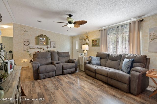 11143 Baltimore Street, Weeki Wachee, FL 34614