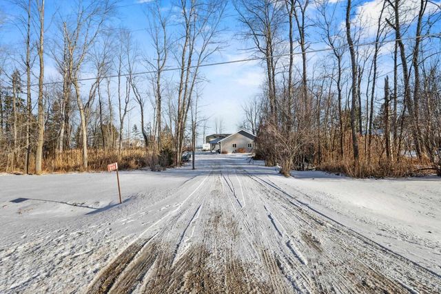 N1418 HWY M-35, Menomonie, MI 49858