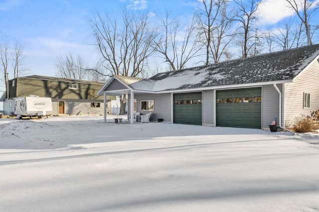 N1418 HWY M-35, Menomonie, MI 49858