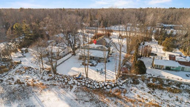 N1418 HWY M-35, Menomonie, MI 49858