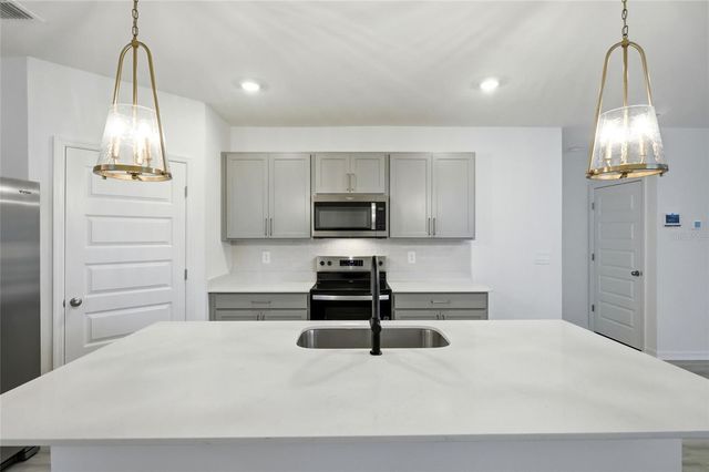 5735 MOUNTAIN ROAD, Davenport, FL 33837