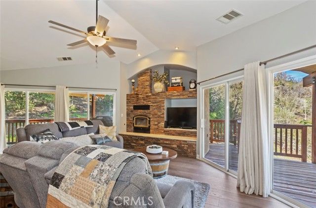 26633 Timberline Drive, Wrightwood, CA 92397