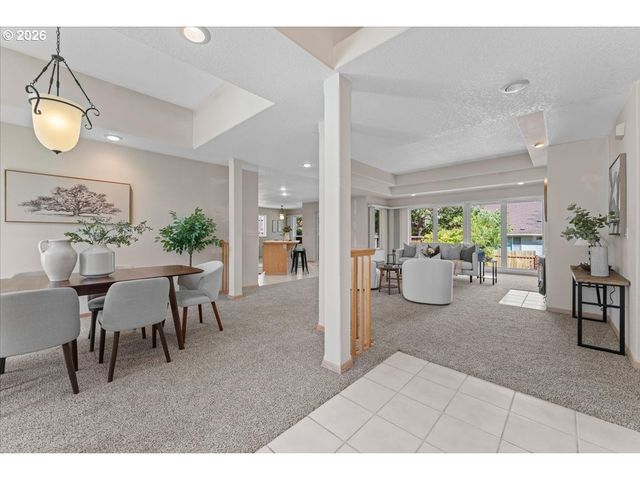 36740 ELDRIDGE Dr, Sandy, OR 97055