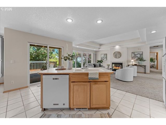 36740 ELDRIDGE Dr, Sandy, OR 97055