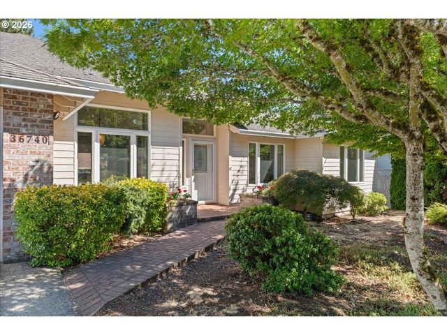 36740 ELDRIDGE Dr, Sandy, OR 97055
