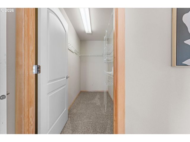 36740 ELDRIDGE Dr, Sandy, OR 97055
