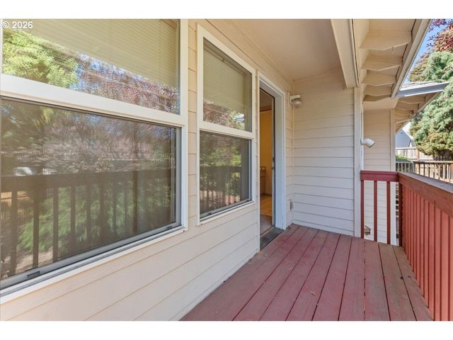 36740 ELDRIDGE Dr, Sandy, OR 97055