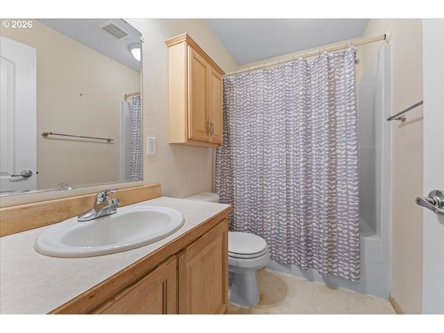 36740 ELDRIDGE Dr, Sandy, OR 97055