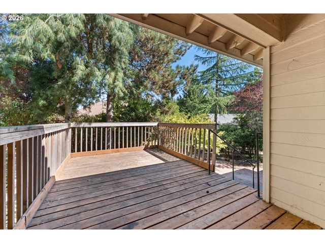36740 ELDRIDGE Dr, Sandy, OR 97055