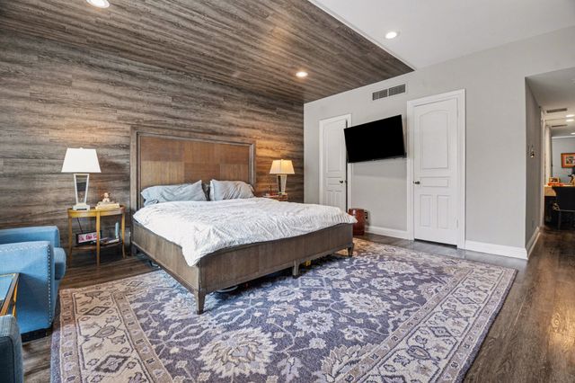 6126 Averill Way 203W, Dallas, TX 75225