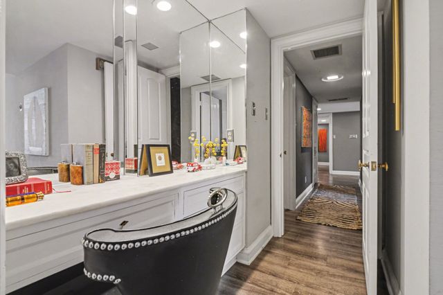 6126 Averill Way 203W, Dallas, TX 75225