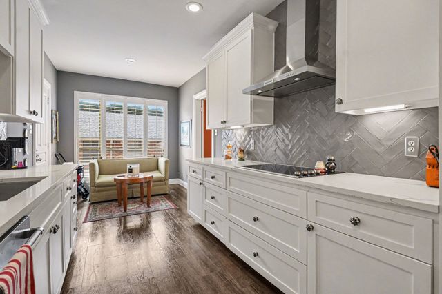 6126 Averill Way 203W, Dallas, TX 75225