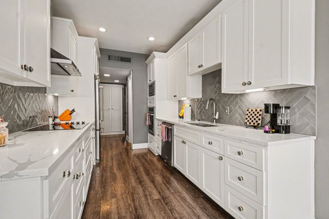 6126 Averill Way 203W, Dallas, TX 75225