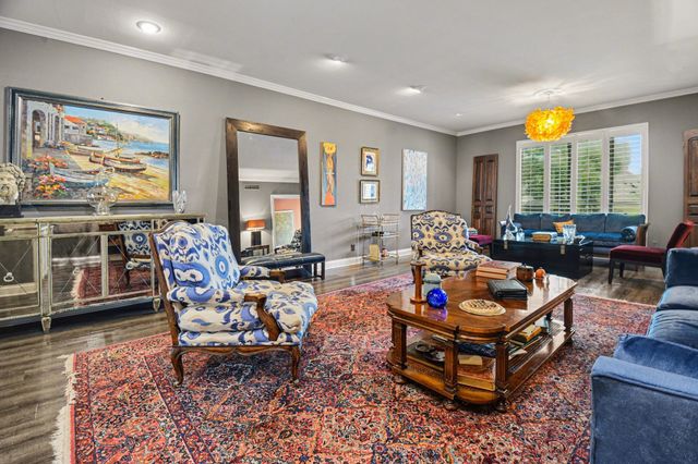 6126 Averill Way 203W, Dallas, TX 75225