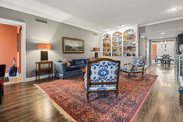 6126 Averill Way 203W, Dallas, TX 75225