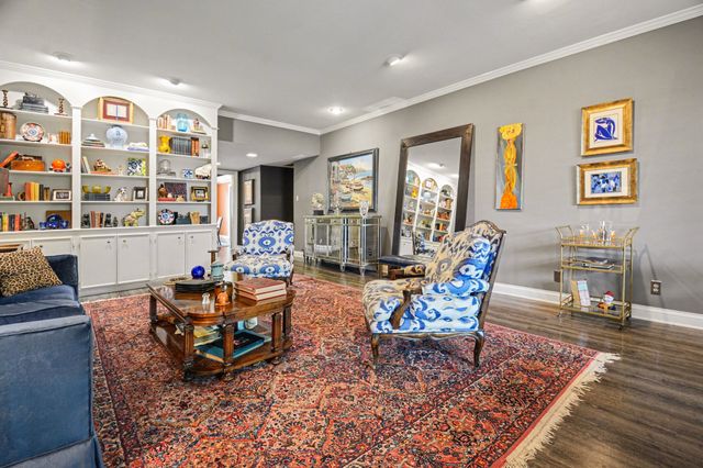 6126 Averill Way 203W, Dallas, TX 75225