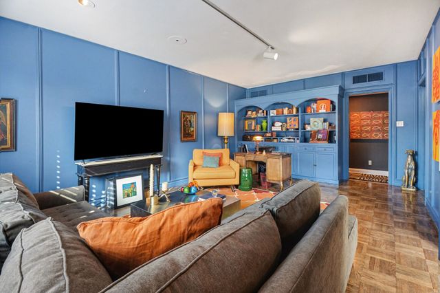 6126 Averill Way 203W, Dallas, TX 75225