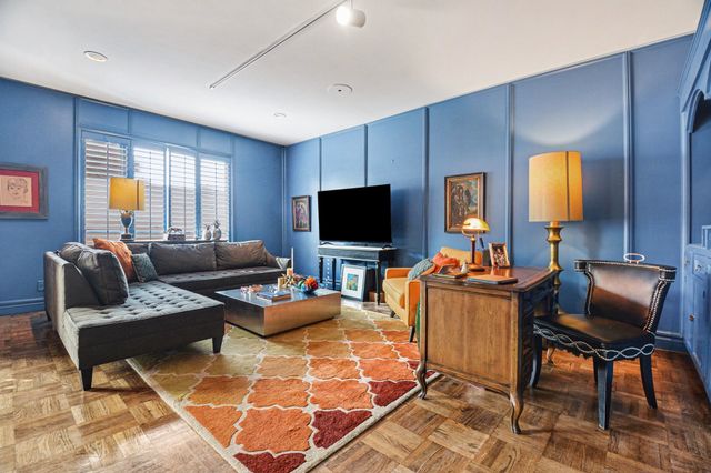 6126 Averill Way 203W, Dallas, TX 75225