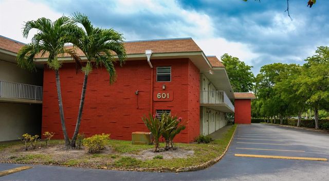 601 S State Rd 7 2h, Margate, FL 33068