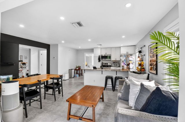 702 Forest Hill Boulevard, West Palm Beach, FL 33405