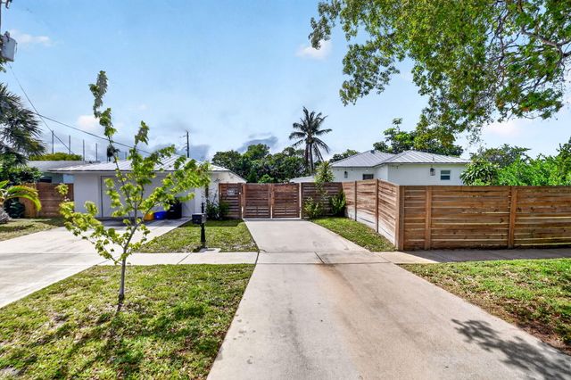 702 Forest Hill Boulevard, West Palm Beach, FL 33405