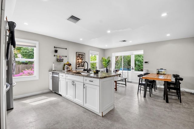 702 Forest Hill Boulevard, West Palm Beach, FL 33405