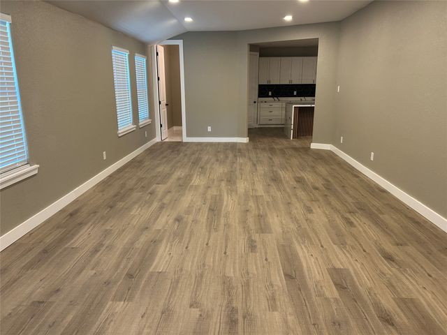3337 Whirlaway Road, Dallas, TX 75229
