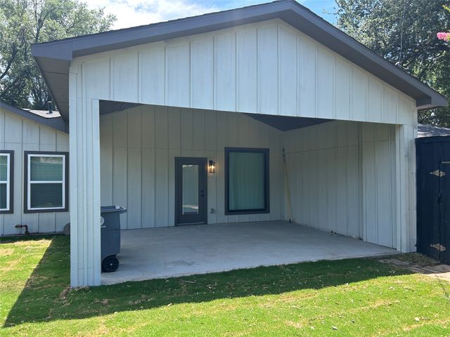 3337 Whirlaway Road, Dallas, TX 75229