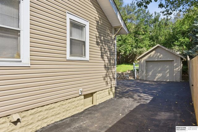 3603 N 60th Street, Omaha, NE 68104