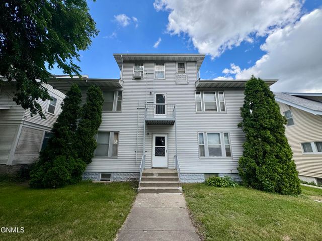 615 6th Street, Bismarck, ND 58501 property photo